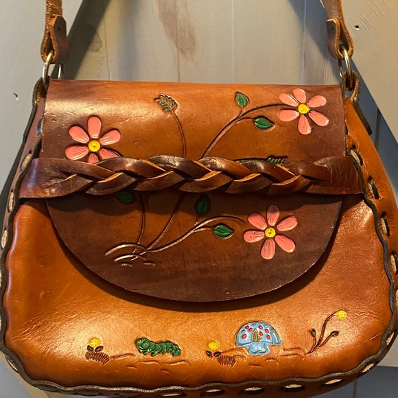 Vintage Handbags - Vintage boho hippie 1970’s Artisan Brown Leather Shoulder Bag with Floral Design